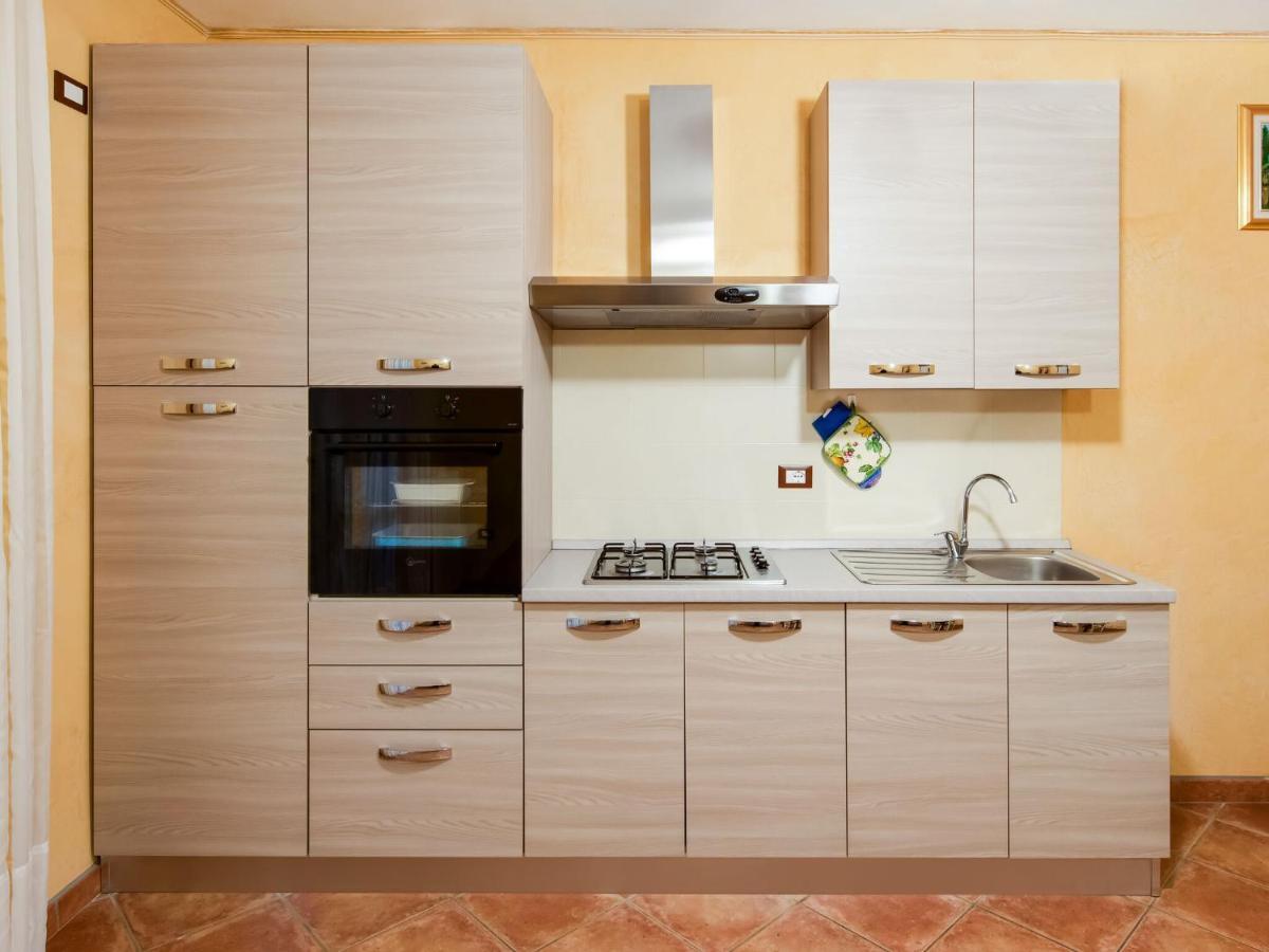 Cozy Chalet at Marone Lake Lombardy with Pool Zewnętrze zdjęcie